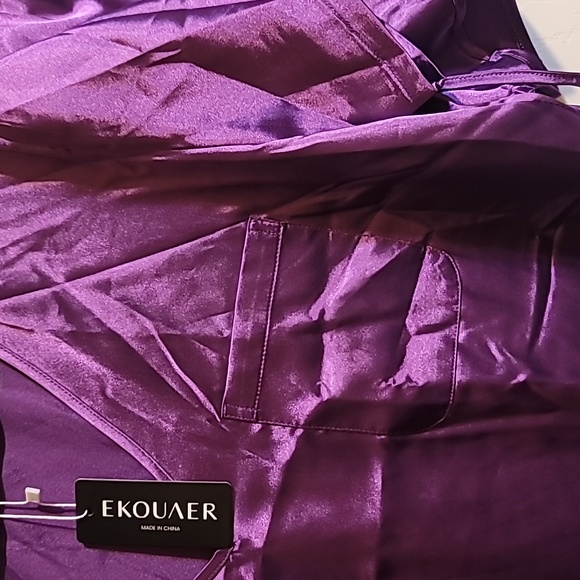 Ekouaer Silk Purple Soft Satin V-Neck 2- Piece Pajamas PJ Short Set, Size Medium - Picture 3 of 11